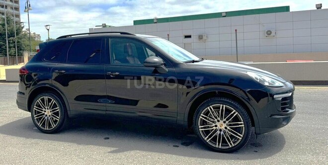 Porsche Cayenne-8