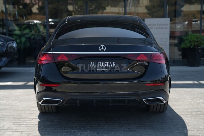 Mercedes E 300-6
