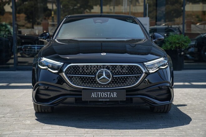 Mercedes E 300-1