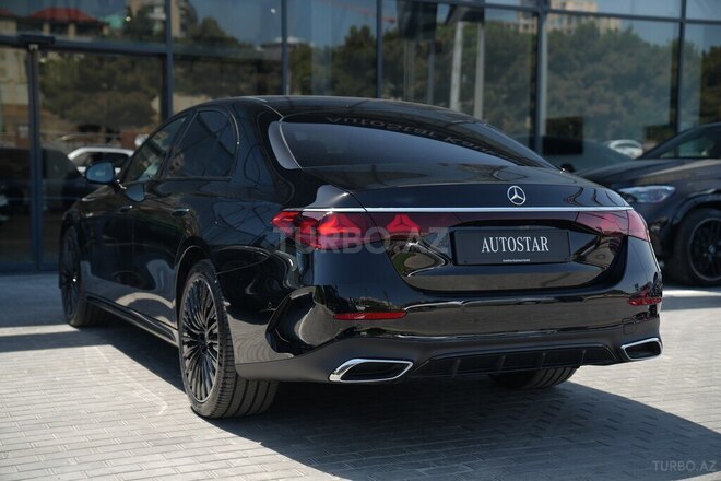 Mercedes E 300-7