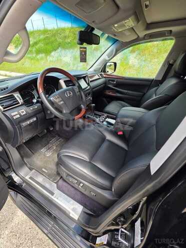 Lexus LX 570-16