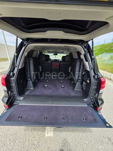 Lexus LX 570-13