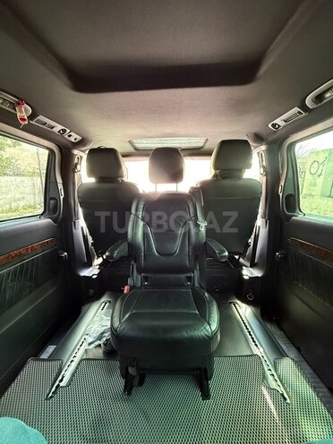 Mercedes Viano-8
