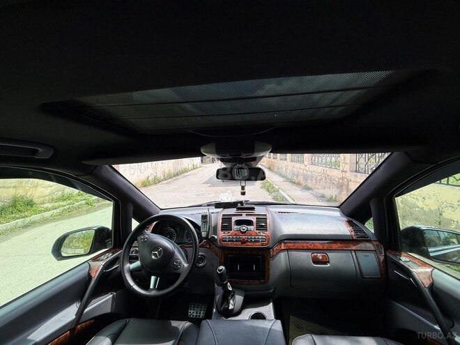 Mercedes Viano-12