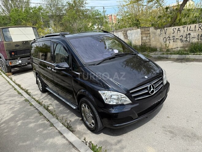 Mercedes Viano-4