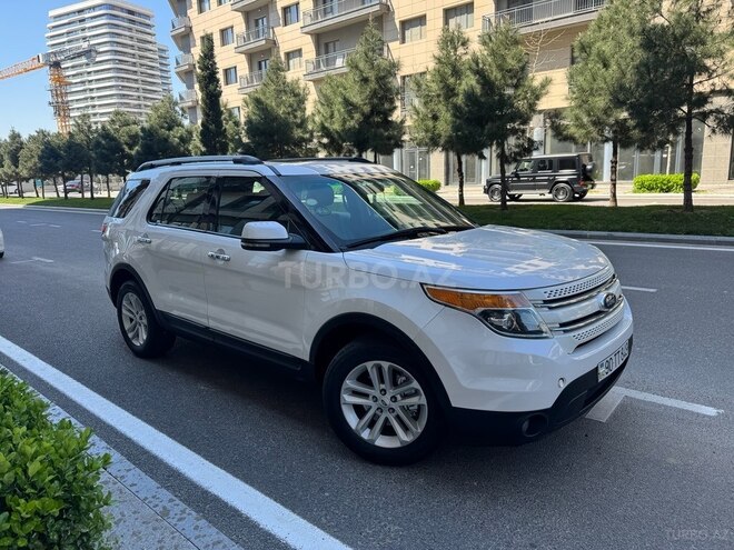 Ford Explorer-2