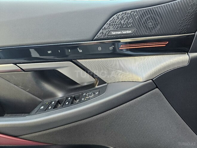 BMW 530e-16