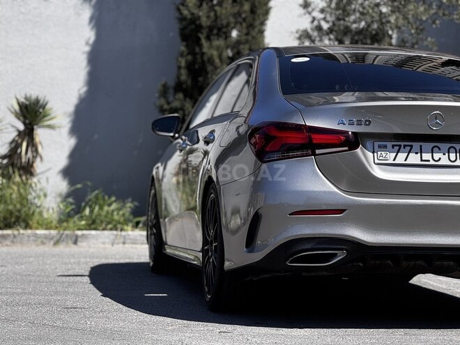 Mercedes A 250-11