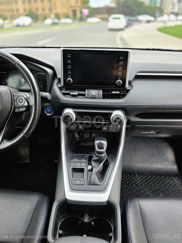 Toyota RAV4-4