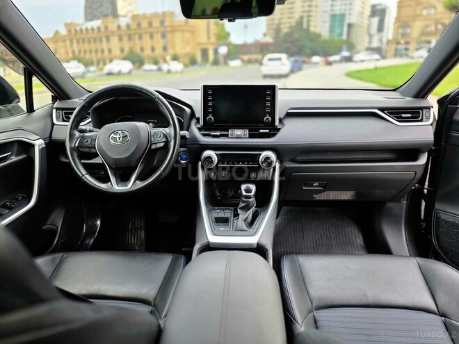 Toyota RAV4-11