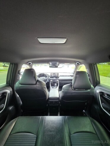 Toyota RAV4-15