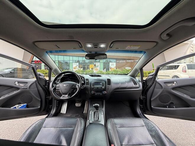 Kia Cerato-10
