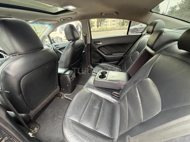 Kia Cerato-11
