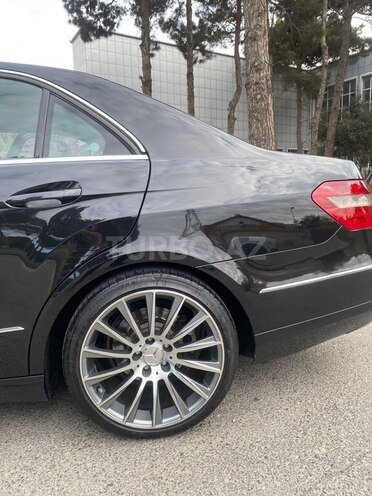 Mercedes E 200-10