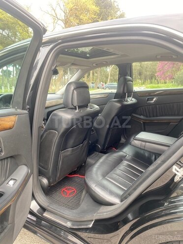 Mercedes E 200-13