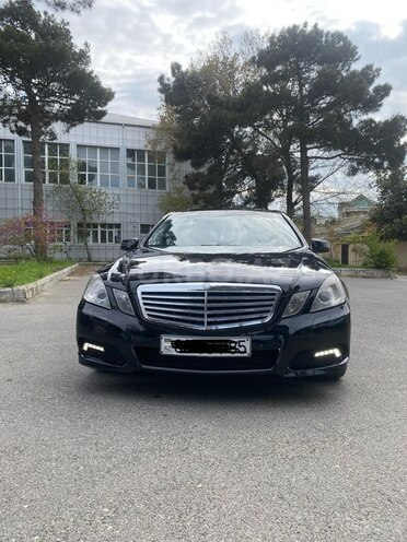 Mercedes E 200-1