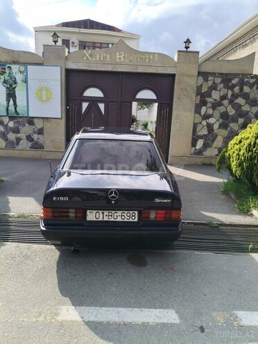 Mercedes 190-4