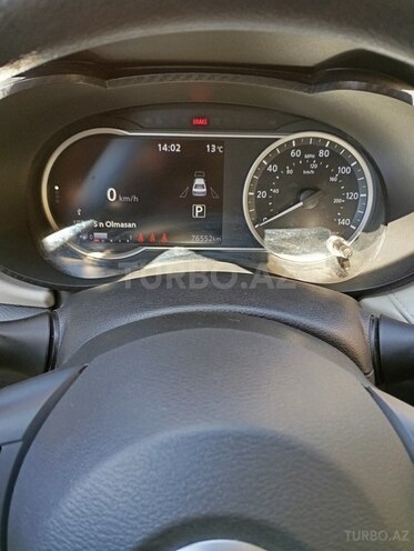 Nissan Versa-8