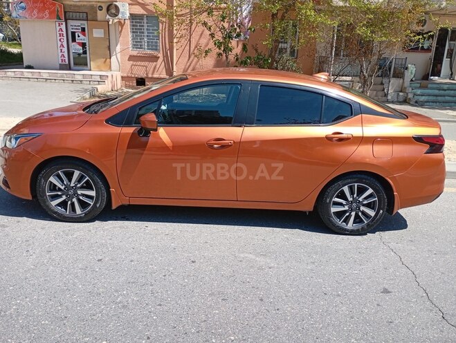 Nissan Versa-4