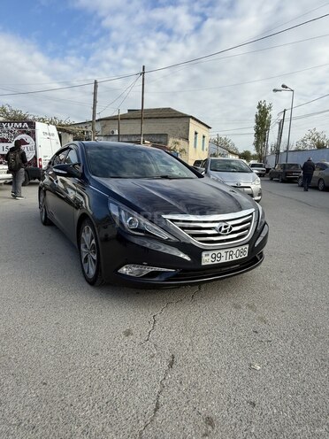 Hyundai Sonata-4