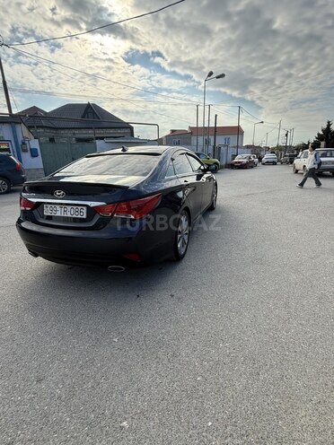 Hyundai Sonata-3