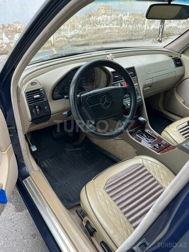 Mercedes C 180-9