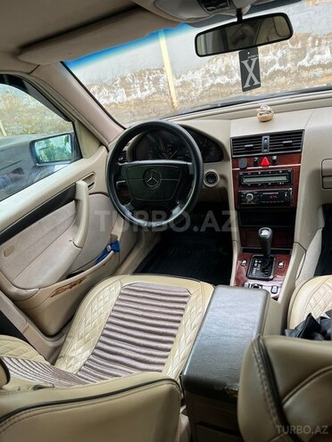 Mercedes C 180-11