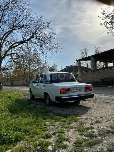 LADA (VAZ) 2107-2
