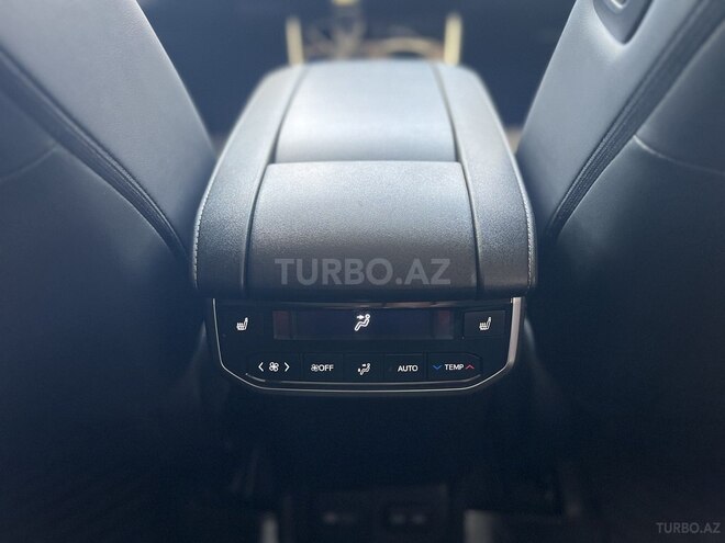Toyota Highlander-13