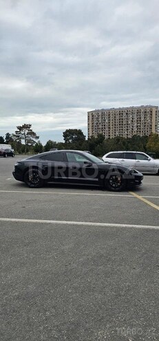Porsche Taycan 4S-5