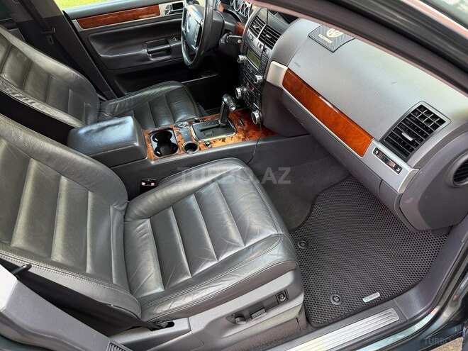 Volkswagen Touareg-10