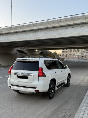 Toyota Land Cruiser Prado-3