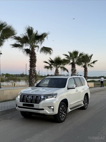 Toyota Land Cruiser Prado-5