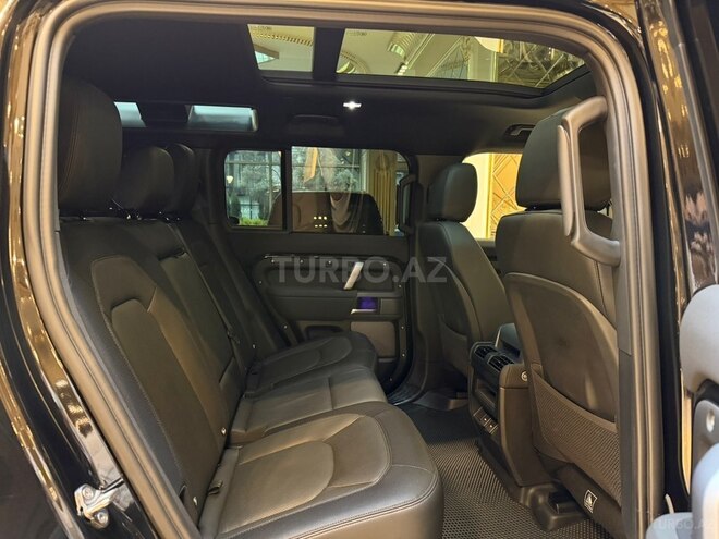 Land Rover Defender-13