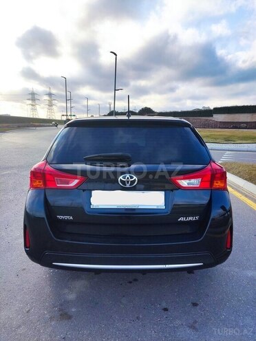 Toyota Auris-6