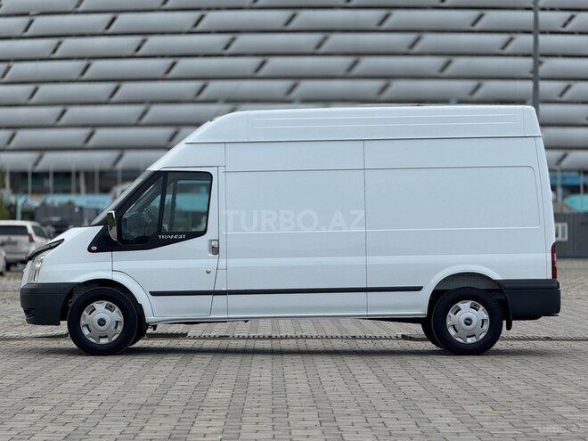 Ford Transit-3