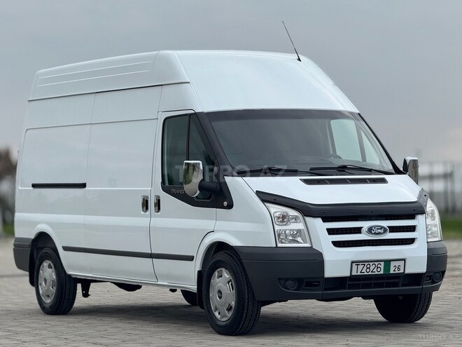 Ford Transit-6