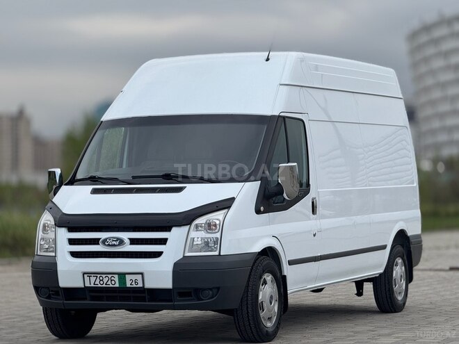 Ford Transit-8