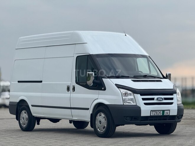 Ford Transit-16