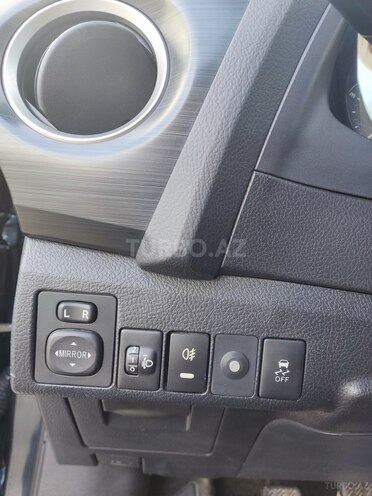 Toyota Auris-15