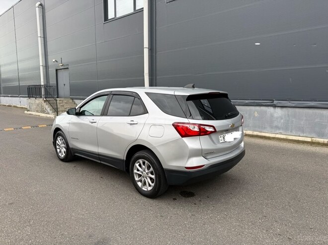Chevrolet Equinox-5