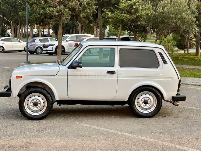 LADA (VAZ) Niva-6
