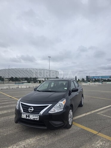 Nissan Versa-1