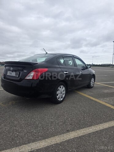 Nissan Versa-4