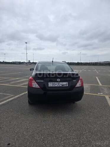 Nissan Versa-3