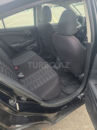 Nissan Versa-7