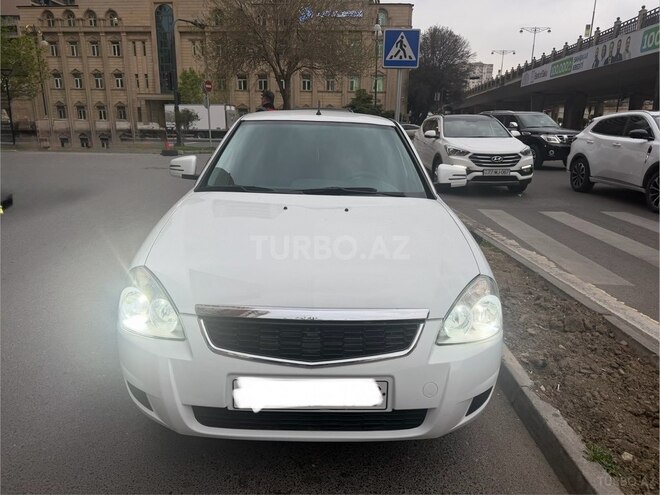 LADA (VAZ) Priora-1