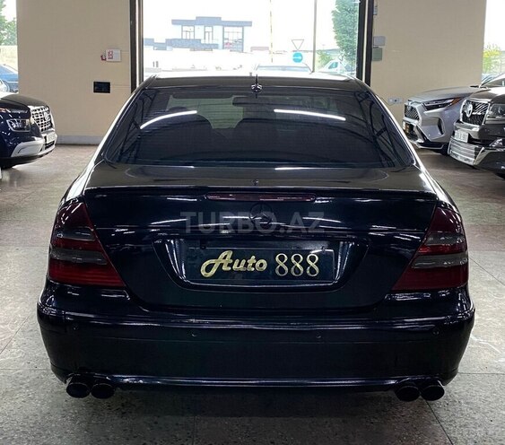 Mercedes E 320-4
