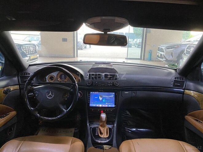 Mercedes E 320-8