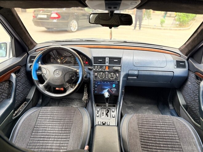 Mercedes C 220-10